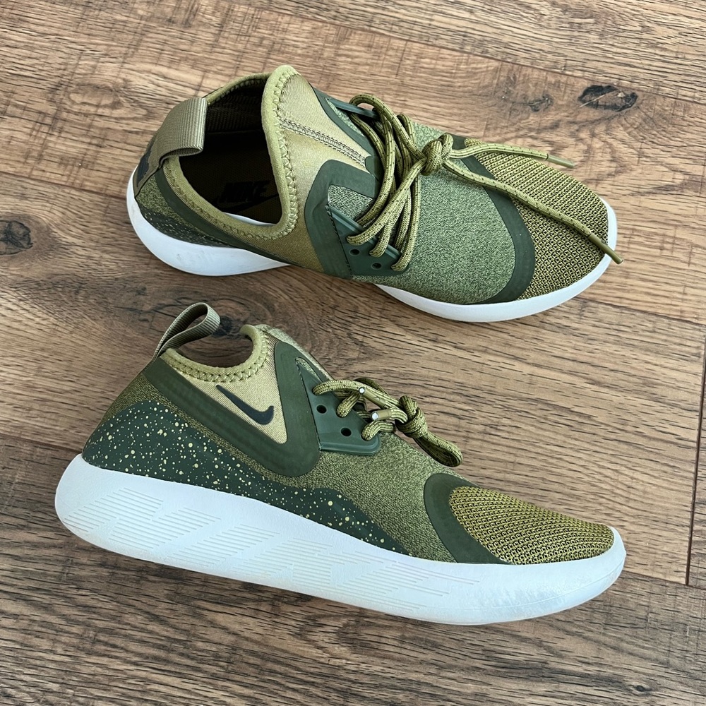 Nike Women’s 6